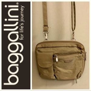 Baggallini tan / khaki greenish convertible travel organizer pouch crossbody bag